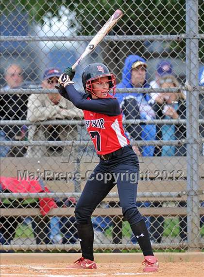 Thumbnail 3 in East Islip vs MacArthur (NYSPHSAA Class AA Regional Final) photogallery.