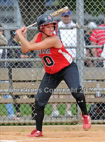 Thumbnail 2 in East Islip vs MacArthur (NYSPHSAA Class AA Regional Final) photogallery.