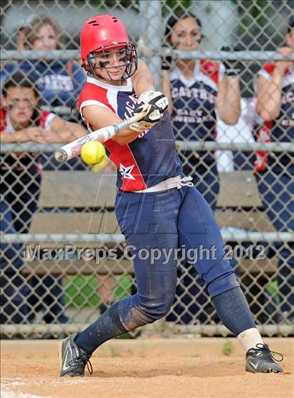 Thumbnail 1 in East Islip vs MacArthur (NYSPHSAA Class AA Regional Final) photogallery.