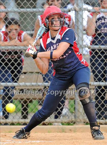 Thumbnail 3 in East Islip vs MacArthur (NYSPHSAA Class AA Regional Final) photogallery.