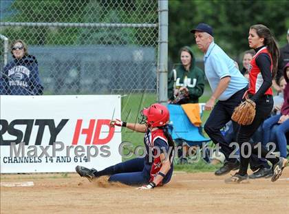 Thumbnail 3 in East Islip vs MacArthur (NYSPHSAA Class AA Regional Final) photogallery.