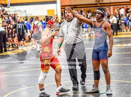 Thumbnail 2 in Shawnee Mission West Invitational photogallery.
