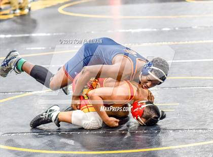 Thumbnail 2 in Shawnee Mission West Invitational photogallery.