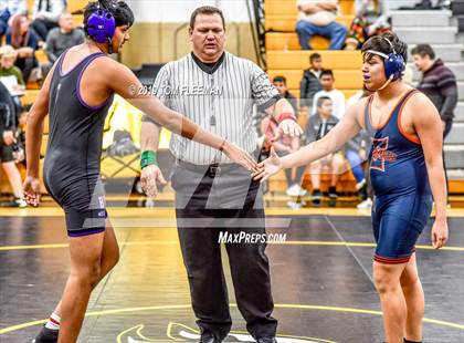 Thumbnail 2 in Shawnee Mission West Invitational photogallery.
