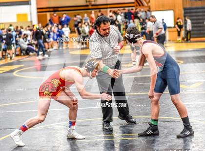 Thumbnail 2 in Shawnee Mission West Invitational photogallery.