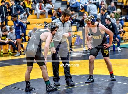 Thumbnail 2 in Shawnee Mission West Invitational photogallery.