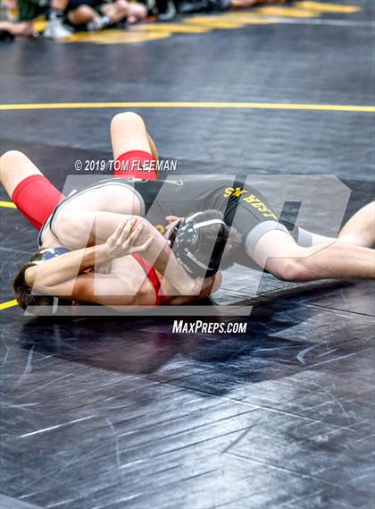 Thumbnail 3 in Shawnee Mission West Invitational photogallery.