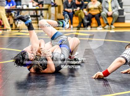 Thumbnail 1 in Shawnee Mission West Invitational photogallery.