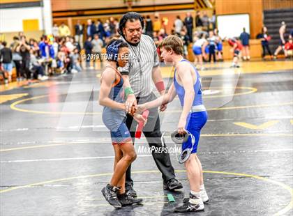 Thumbnail 1 in Shawnee Mission West Invitational photogallery.
