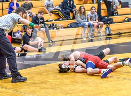 Thumbnail 2 in Shawnee Mission West Invitational photogallery.