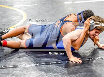 Thumbnail 1 in Shawnee Mission West Invitational photogallery.