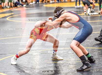 Thumbnail 2 in Shawnee Mission West Invitational photogallery.