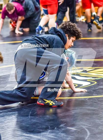 Thumbnail 1 in Shawnee Mission West Invitational photogallery.