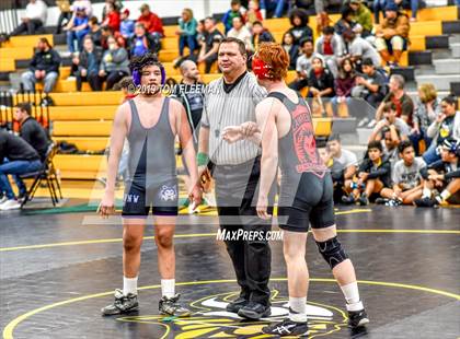 Thumbnail 1 in Shawnee Mission West Invitational photogallery.