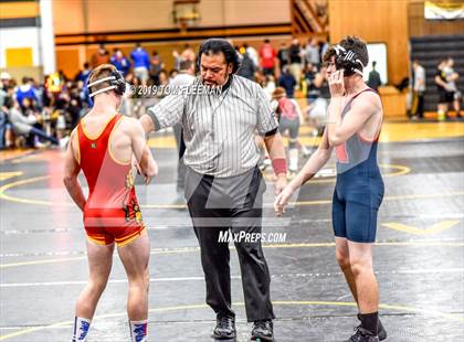 Thumbnail 2 in Shawnee Mission West Invitational photogallery.