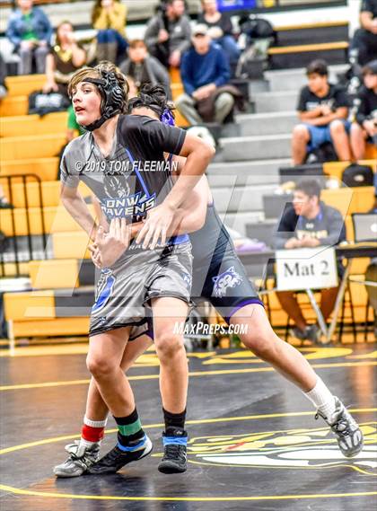 Thumbnail 2 in Shawnee Mission West Invitational photogallery.