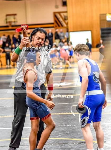 Thumbnail 2 in Shawnee Mission West Invitational photogallery.