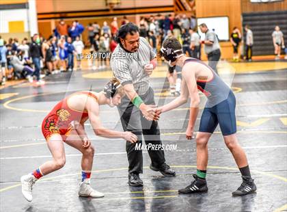 Thumbnail 3 in Shawnee Mission West Invitational photogallery.