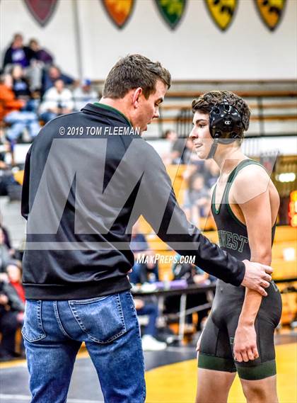 Thumbnail 1 in Shawnee Mission West Invitational photogallery.