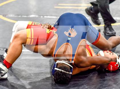 Thumbnail 1 in Shawnee Mission West Invitational photogallery.