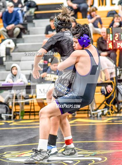 Thumbnail 1 in Shawnee Mission West Invitational photogallery.