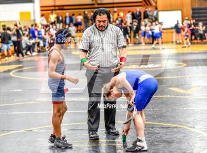Thumbnail 3 in Shawnee Mission West Invitational photogallery.