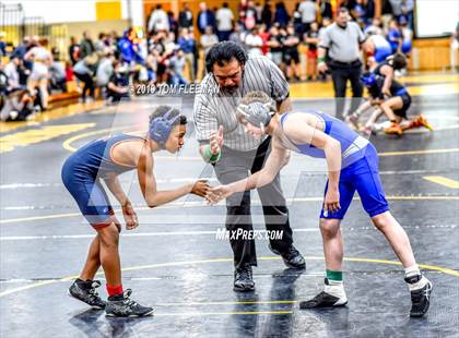 Thumbnail 3 in Shawnee Mission West Invitational photogallery.