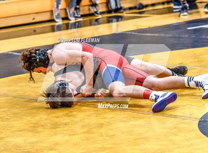 Thumbnail 1 in Shawnee Mission West Invitational photogallery.