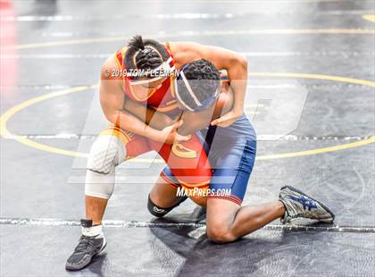 Thumbnail 2 in Shawnee Mission West Invitational photogallery.