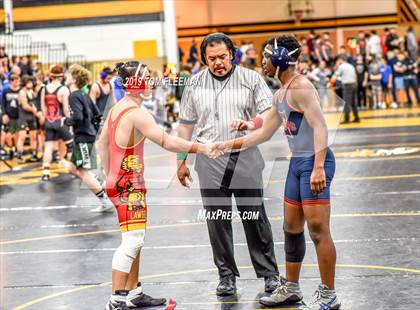 Thumbnail 2 in Shawnee Mission West Invitational photogallery.