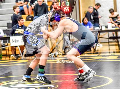 Thumbnail 2 in Shawnee Mission West Invitational photogallery.