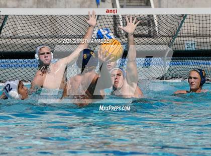 Thumbnail 1 in Los Osos vs. Menlo School photogallery.