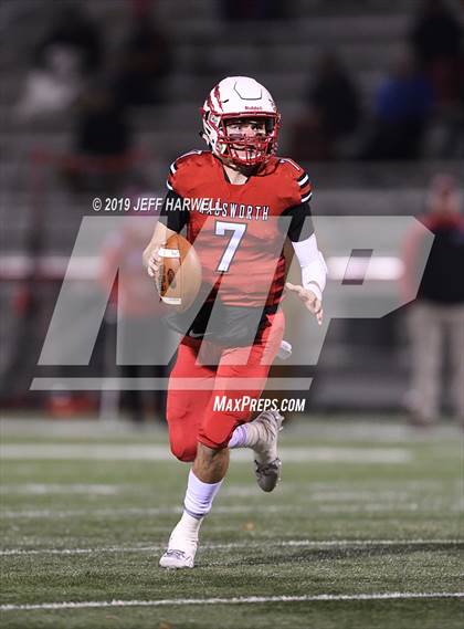 Thumbnail 3 in Olmsted Falls @ Wadsworth (OHSAA D2 Regional Quarterfinal) photogallery.