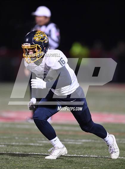 Thumbnail 3 in Olmsted Falls @ Wadsworth (OHSAA D2 Regional Quarterfinal) photogallery.