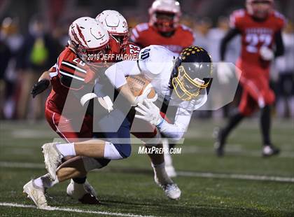 Thumbnail 3 in Olmsted Falls @ Wadsworth (OHSAA D2 Regional Quarterfinal) photogallery.