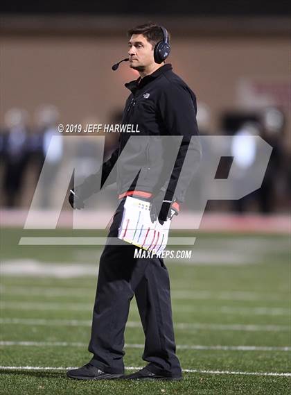 Thumbnail 2 in Olmsted Falls @ Wadsworth (OHSAA D2 Regional Quarterfinal) photogallery.