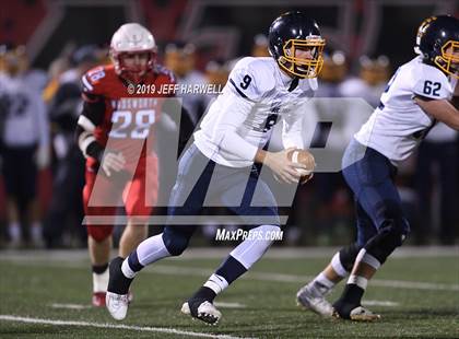 Thumbnail 2 in Olmsted Falls @ Wadsworth (OHSAA D2 Regional Quarterfinal) photogallery.