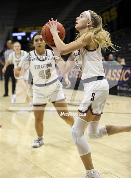 Thumbnail 3 in Lyon County vs Strafford (Norm Stewart Classic) photogallery.