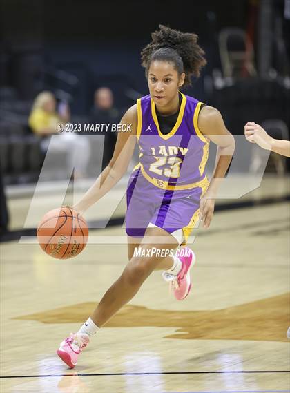Thumbnail 3 in Lyon County vs Strafford (Norm Stewart Classic) photogallery.