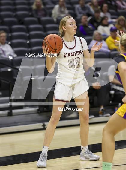 Thumbnail 2 in Lyon County vs Strafford (Norm Stewart Classic) photogallery.