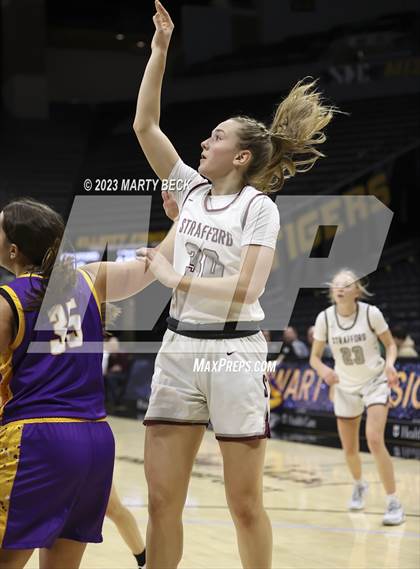 Thumbnail 2 in Lyon County vs Strafford (Norm Stewart Classic) photogallery.