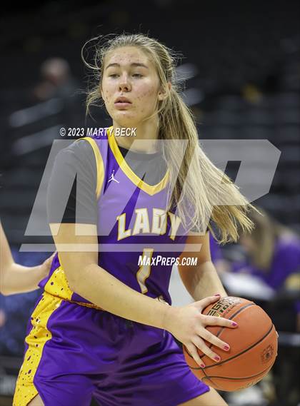 Thumbnail 3 in Lyon County vs Strafford (Norm Stewart Classic) photogallery.