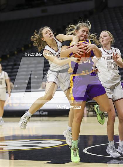 Thumbnail 2 in Lyon County vs Strafford (Norm Stewart Classic) photogallery.