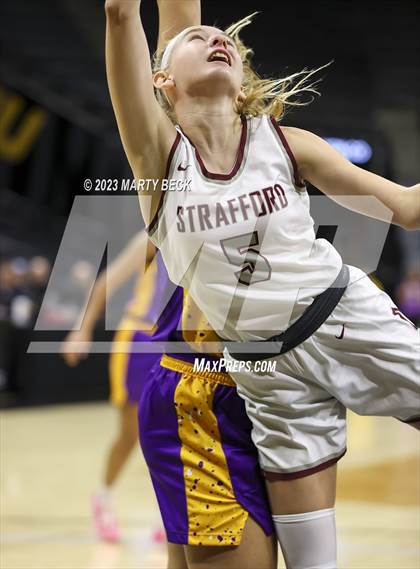 Thumbnail 3 in Lyon County vs Strafford (Norm Stewart Classic) photogallery.