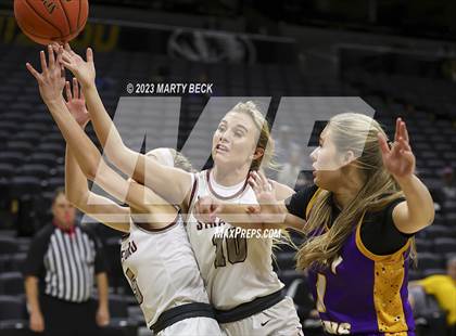 Thumbnail 2 in Lyon County vs Strafford (Norm Stewart Classic) photogallery.