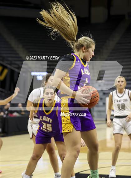 Thumbnail 1 in Lyon County vs Strafford (Norm Stewart Classic) photogallery.