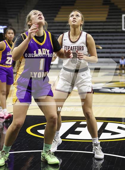 Thumbnail 1 in Lyon County vs Strafford (Norm Stewart Classic) photogallery.