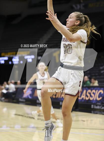 Thumbnail 3 in Lyon County vs Strafford (Norm Stewart Classic) photogallery.
