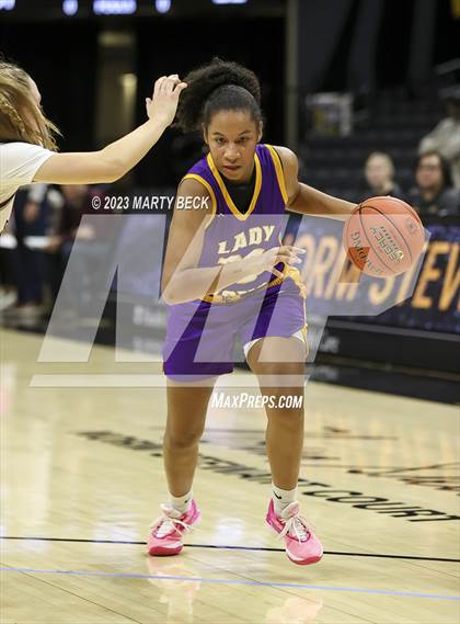 Thumbnail 1 in Lyon County vs Strafford (Norm Stewart Classic) photogallery.