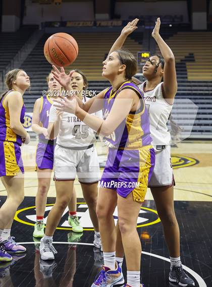 Thumbnail 3 in Lyon County vs Strafford (Norm Stewart Classic) photogallery.